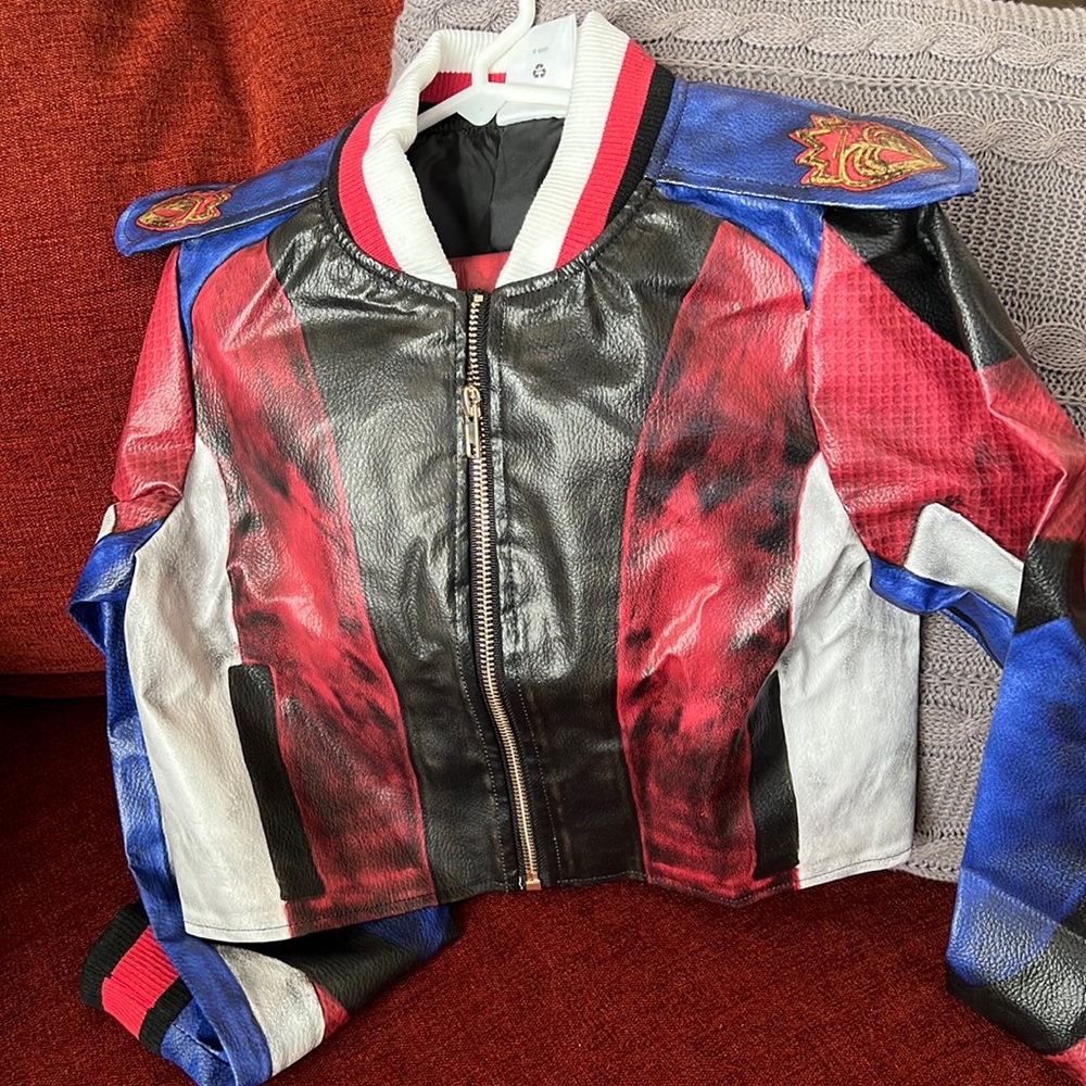 ‘Disney’ Descendants four piece costume